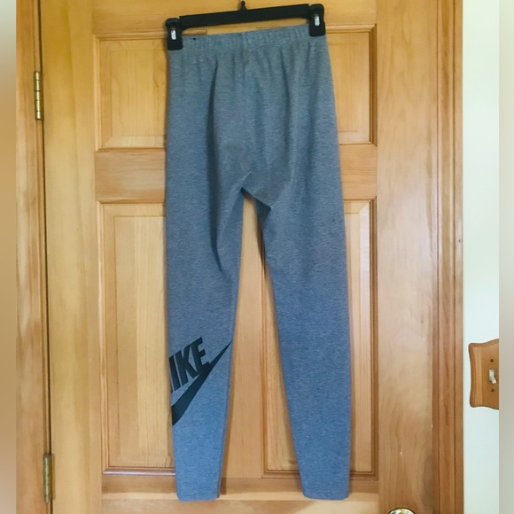 Nike Legacy Leggings size small - Picture 3 of 5